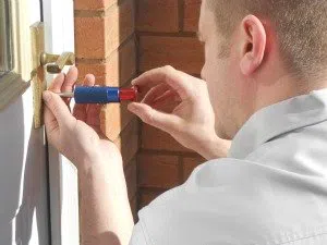 Paterson Locksmith & Key Paterson, NJ 973-864-3148 - 7a-Broken-Key-Extraction